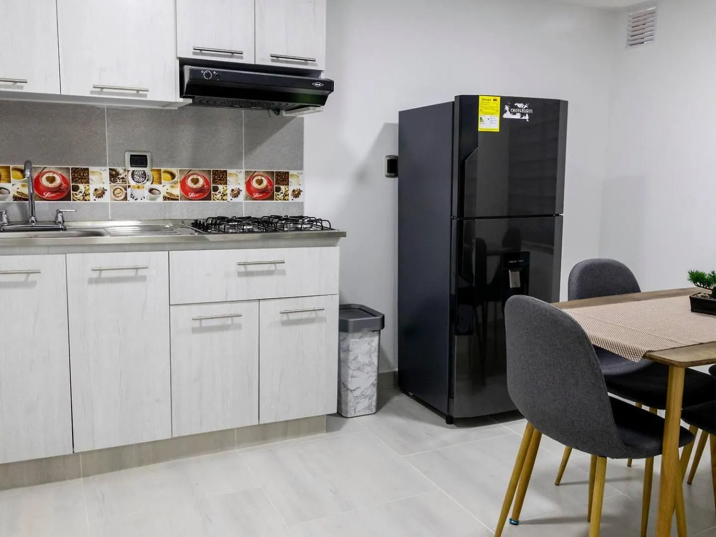 Apartamentos Modernos En La Avenida 80 Medellin Colombia